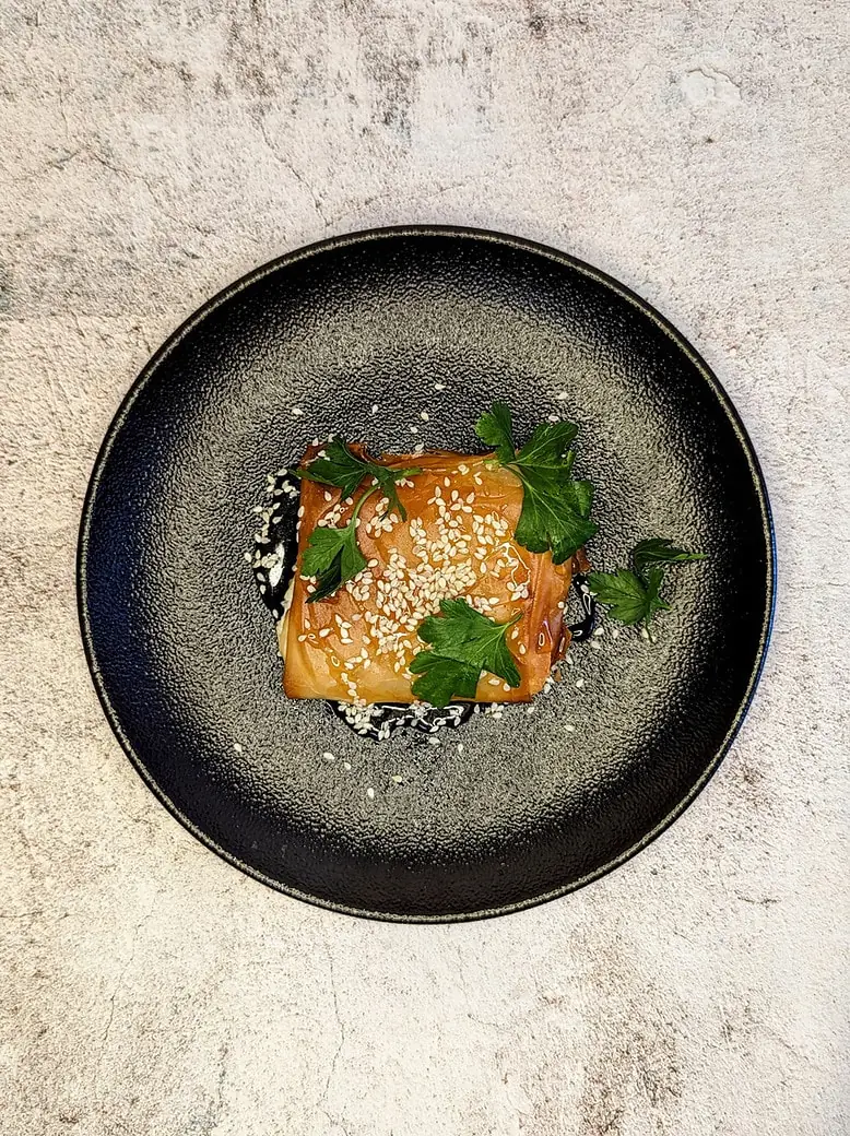 Φέτα σε φύλλο κρούστας με μέλι στο air fryer